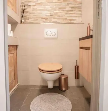 Antique Style With Patio In Center