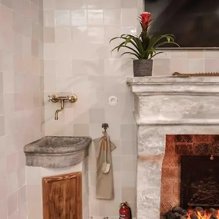 Antique Style With Patio In Center
